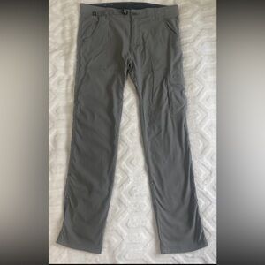 Prana Stretch Zion Pants Mens 35x32 Gray Cargo Belted Roll Up Outdoor Hiking